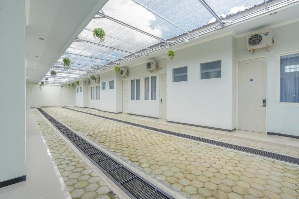 Oyo 477 Raka Residence Syariah Purwoharjo Banyuwangi Banyuwangi  Esterno foto