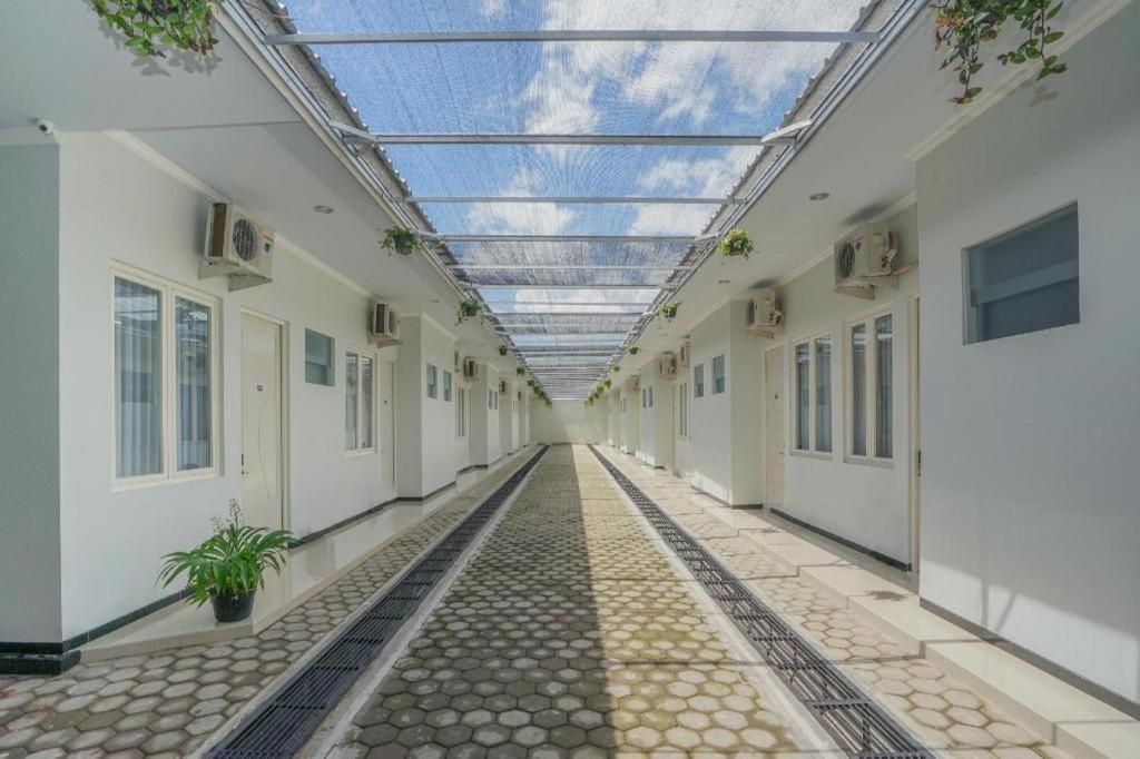Oyo 477 Raka Residence Syariah Purwoharjo Banyuwangi Banyuwangi  Esterno foto