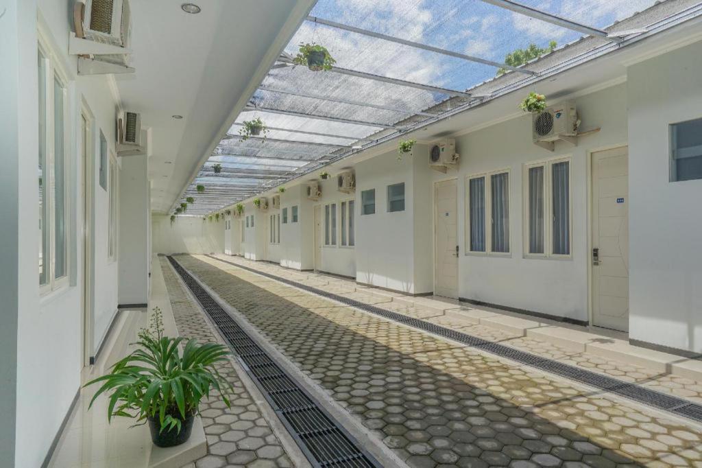 Oyo 477 Raka Residence Syariah Purwoharjo Banyuwangi Banyuwangi  Esterno foto